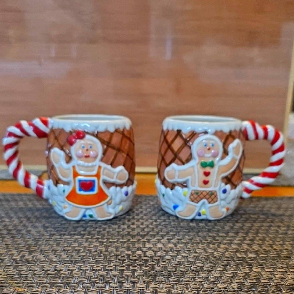House Of Lloyd 2000 Gingerbread Ceramic Mug Set with Candy Cane Handles